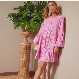 Juliet Dunn Pastel Pink Orkid Small Flower Flaired Sleeve Mini Dress